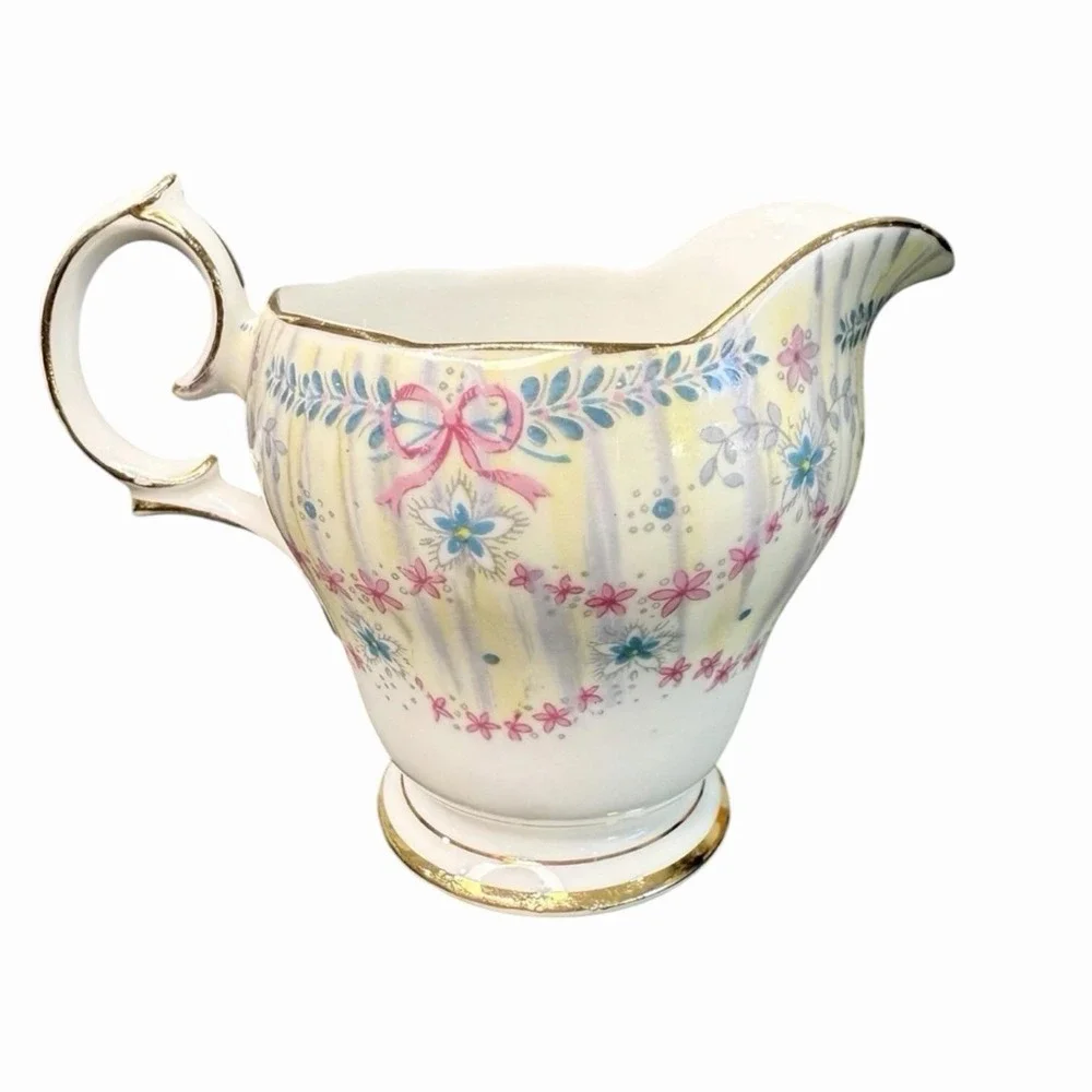 VNTG Queen Anne England Bone China Creamer Bowl Royal Bridal Gown 1949 Gold Trim